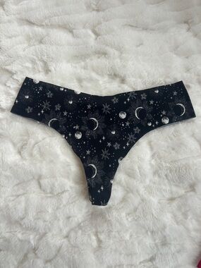 Victoria's Secret Black Moon & Star No Show Thong Panty L